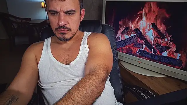 officeman7 online show from February 2, 2025, 4:32 pm