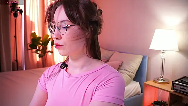 askaudrey  online show from April 2, 2026, 1:31 pm