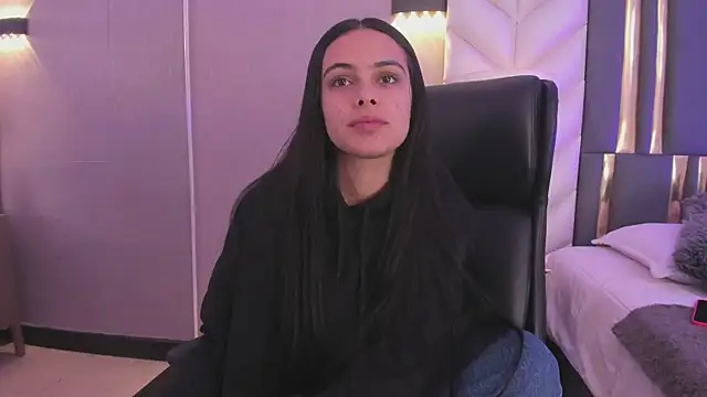 ChloeHarper  online show from February 12, 2026, 11:16 am