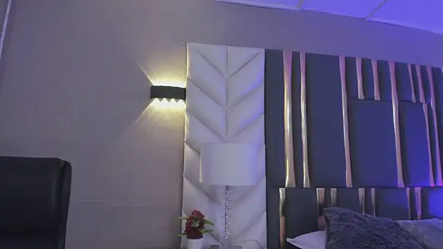 ChloeHarper  online show from February 19, 2026, 12:23 pm