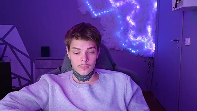Snapshot of DENIS_HERE chatting on December 24, 2024, 12:00 pm DENIS HERE online show from December 24, 2024, 12:00 pm