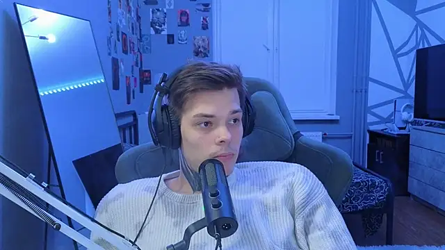 Snapshot of DENIS_HERE chatting on March 1, 2025, 8:31 pm DENIS HERE online show from March 1, 2025, 8:31 pm