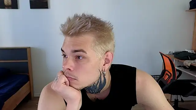 Snapshot of DENIS_HERE chatting on September 10, 2025, 8:25 am DENIS HERE online show from September 10, 2025, 8:25 am