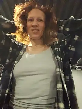 Exhibitionsplit online show from December 17, 2025, 9:43 pm