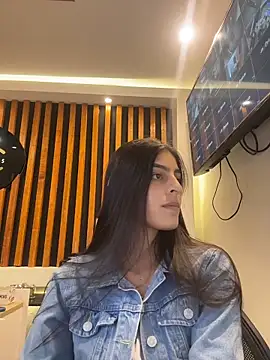 cristel 17 online show from February 25, 2026, 1:37 am