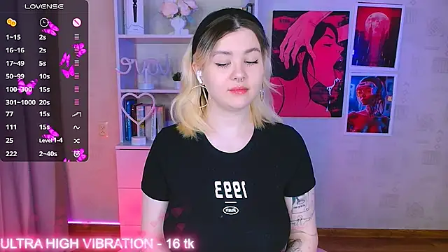 cutie mili online show from February 24, 2025, 3:23 am