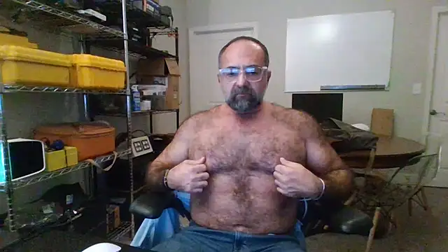 chainjulious online show from December 17, 2024, 7:37 pm