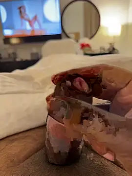 Snapshot of DesiRocco7 chatting on April 7, 2026, 7:20 am DesiRocco7 online show from April 7, 2026, 7:20 am