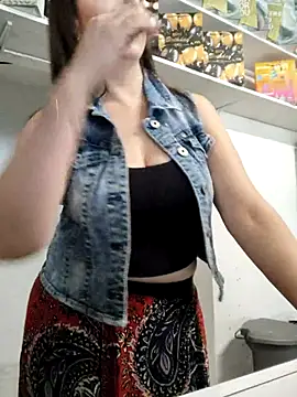 Mia Novikov online show from September 29, 2025, 4:56 pm