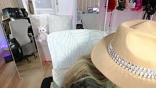 Snapshot of Tawny_cox chatting on February 21, 2026, 8:59 am Tawny cox online show from February 21, 2026, 8:59 am