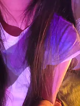 aloneathome online show from November 26, 2025, 7:20 am