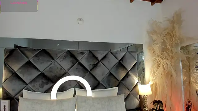 sofhiaa adaams online show from November 11, 2025, 9:15 pm