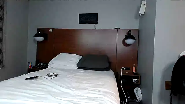 kittykat 1999xh online show from December 6, 2024, 3:52 am