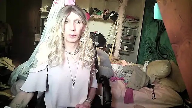 Ombeline1 online show from March 3, 2025, 4:56 pm