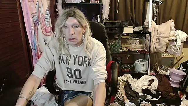 Ombeline1 online show from November 4, 2025, 5:34 pm