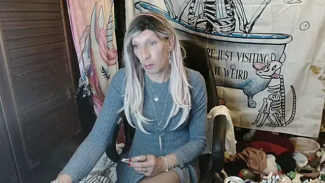 Ombeline1 online show from March 23, 2026, 9:08 pm