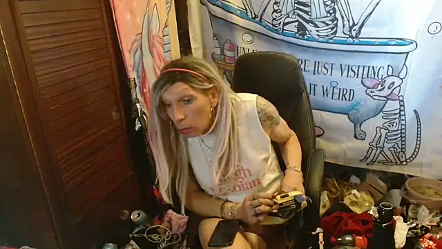 Ombeline1 online show from April 1, 2026, 1:41 pm