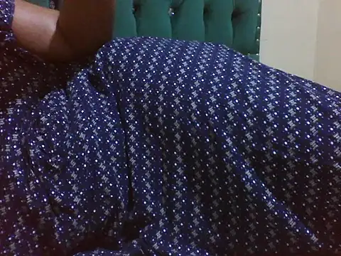 Sexy Riri online show from April 8, 2026, 7:41 am