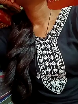 Mangla Bhabhi online show from November 1, 2025, 3:08 am