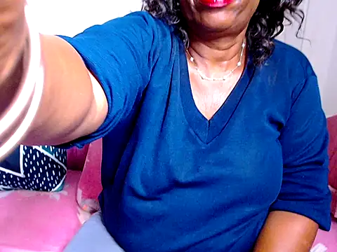 Freakyassnwildx online show from February 18, 2025, 8:14 pm