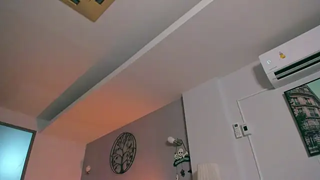 Samuel Andrew online show from November 23, 2025, 2:33 am