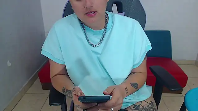 isabeautyx19 online show from March 1, 2025, 3:21 am