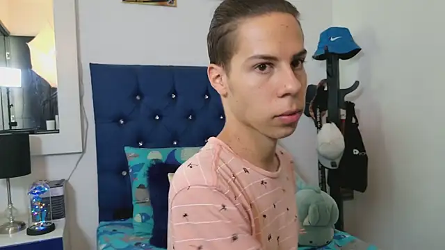 grey   27 online show from March 9, 2025, 5:39 pm