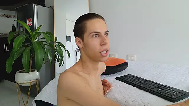 grey   27 online show from March 21, 2025, 2:18 pm