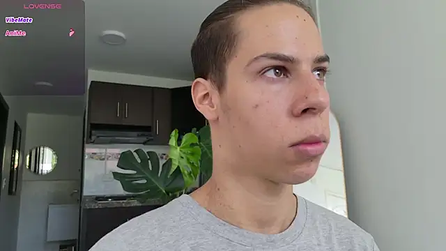 grey   27 online show from September 19, 2025, 5:13 pm