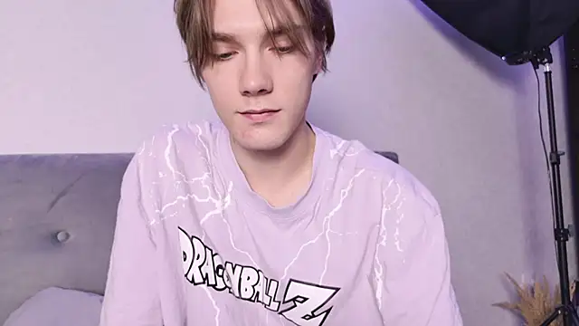 callmenineoneseven online show from October 2, 2025, 11:12 pm