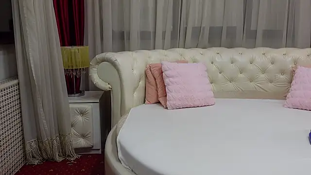 NinaCrystal1 online show from February 20, 2025, 5:55 am