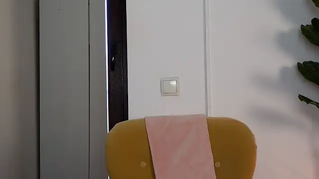 NinaCrystal1 online show from February 28, 2026, 6:58 am