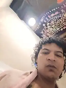 yoryisexi online show from January 13, 2026, 9:42 pm