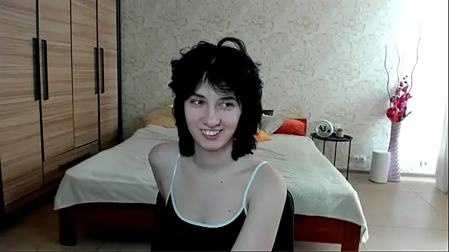 JulisSweet online show from February 2, 2025, 11:19 am