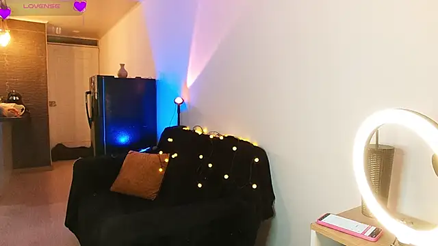 Snapshot of Dahian_doll2 chatting on February 6, 2025, 2:33 am Dahian doll2 online show from February 6, 2025, 2:33 am