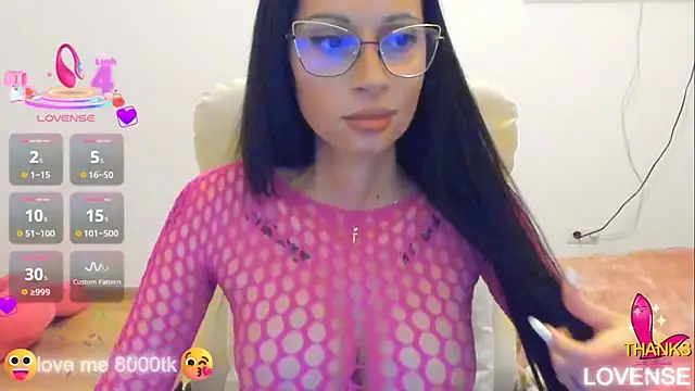 kissnicol32 online show from November 23, 2025, 6:52 pm