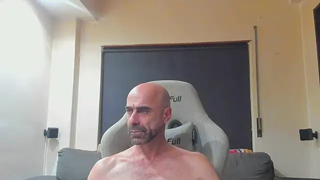 Snapshot of Bicopflirt chatting on September 13, 2025, 1:05 am Bicopflirt online show from September 13, 2025, 1:05 am