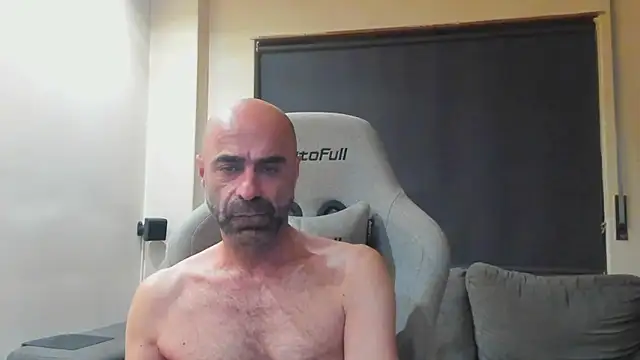 Snapshot of Bicopflirt chatting on October 26, 2025, 7:20 pm Bicopflirt online show from October 26, 2025, 7:20 pm