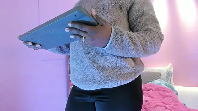 LoveQueen2 online show from February 1, 2026, 11:53 am