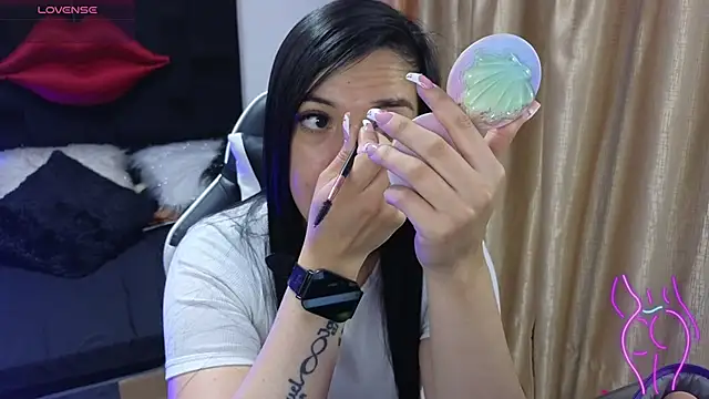 Majuu   online show from December 5, 2025, 11:52 am