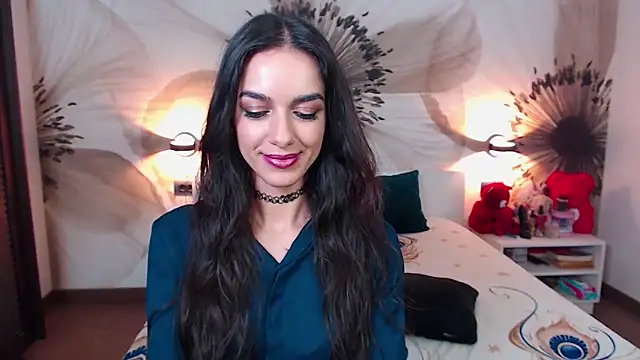 KatherineBisou online show from October 8, 2025, 6:38 pm