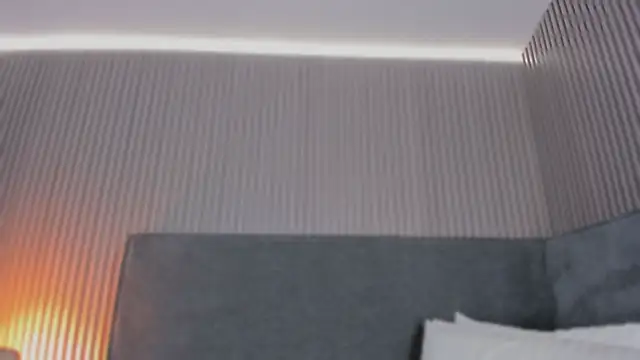 emelie 89 online show from December 5, 2025, 12:03 pm