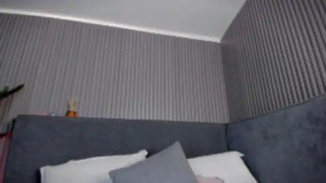 emelie 89 online show from June 27, 2026, 12:33 pm