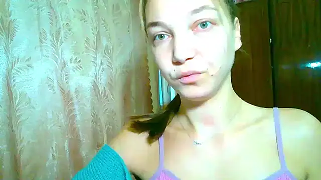 EmillyPlay online show from November 20, 2025, 6:46 am