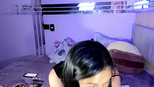 Snapshot of celesttemoon chatting on April 30, 2026, 2:01 pm celesttemoon online show from April 30, 2026, 2:01 pm