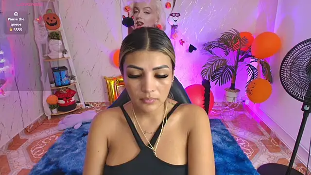 SALOOMEE   online show from October 29, 2025, 11:28 pm