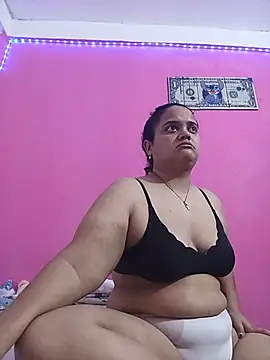 brunnette hot online show from June 5, 2026, 10:32 am