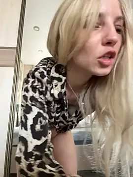 Adelina0001 online show from May 28, 2026, 9:06 am