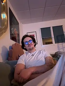 hardmecl online show from February 5, 2026, 8:24 pm