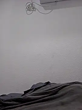 Iliketocooksquirt25 online show from September 18, 2025, 3:30 am